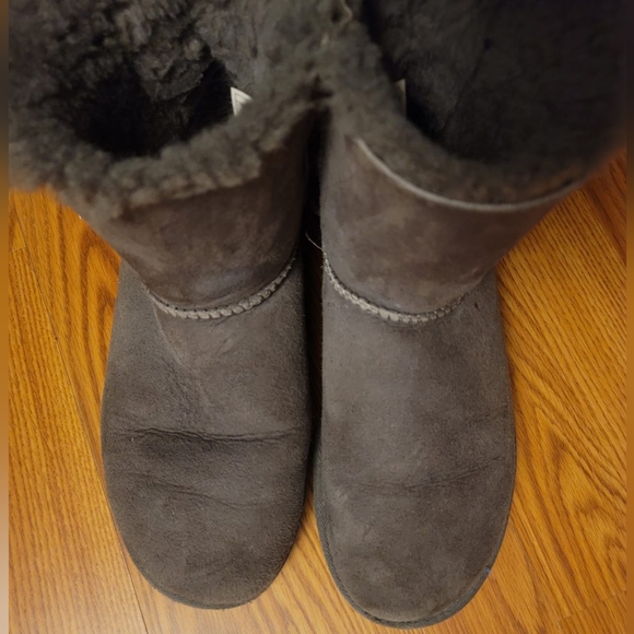UGG Womens Mini Bailey Bow II Boot Size 9 in Grey Fair Condition - Picture 8 of 11